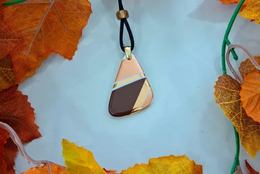 COLLIER ATOME