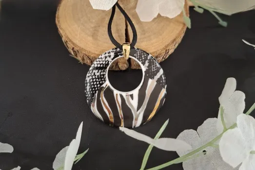 COLLIER  ROND CREUX