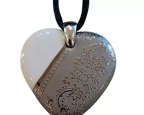 COLLIER